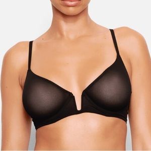 {NWT} Skims | Mesh One Wire Plunge Bra